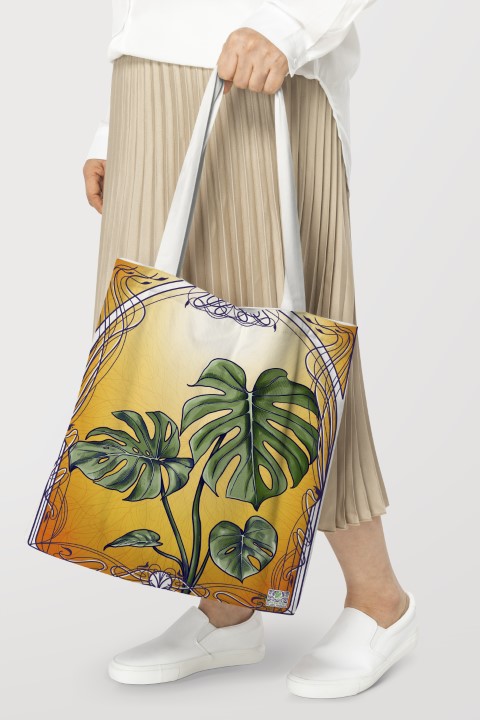 White tote bag psd mockup women's apparel