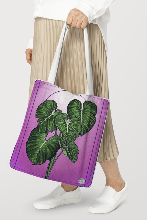 White tote bag psd mockup women's apparel